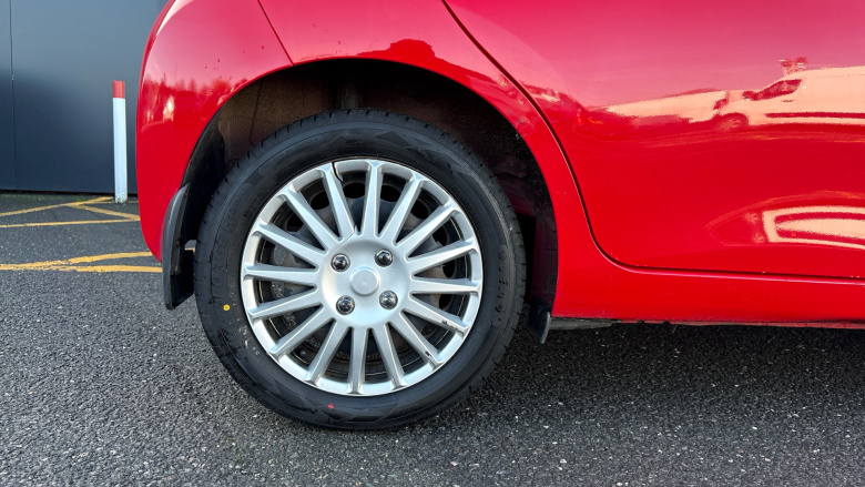 Toyota Aygo 1.0 VVT-i X-Play 5dr Petrol Hatchback